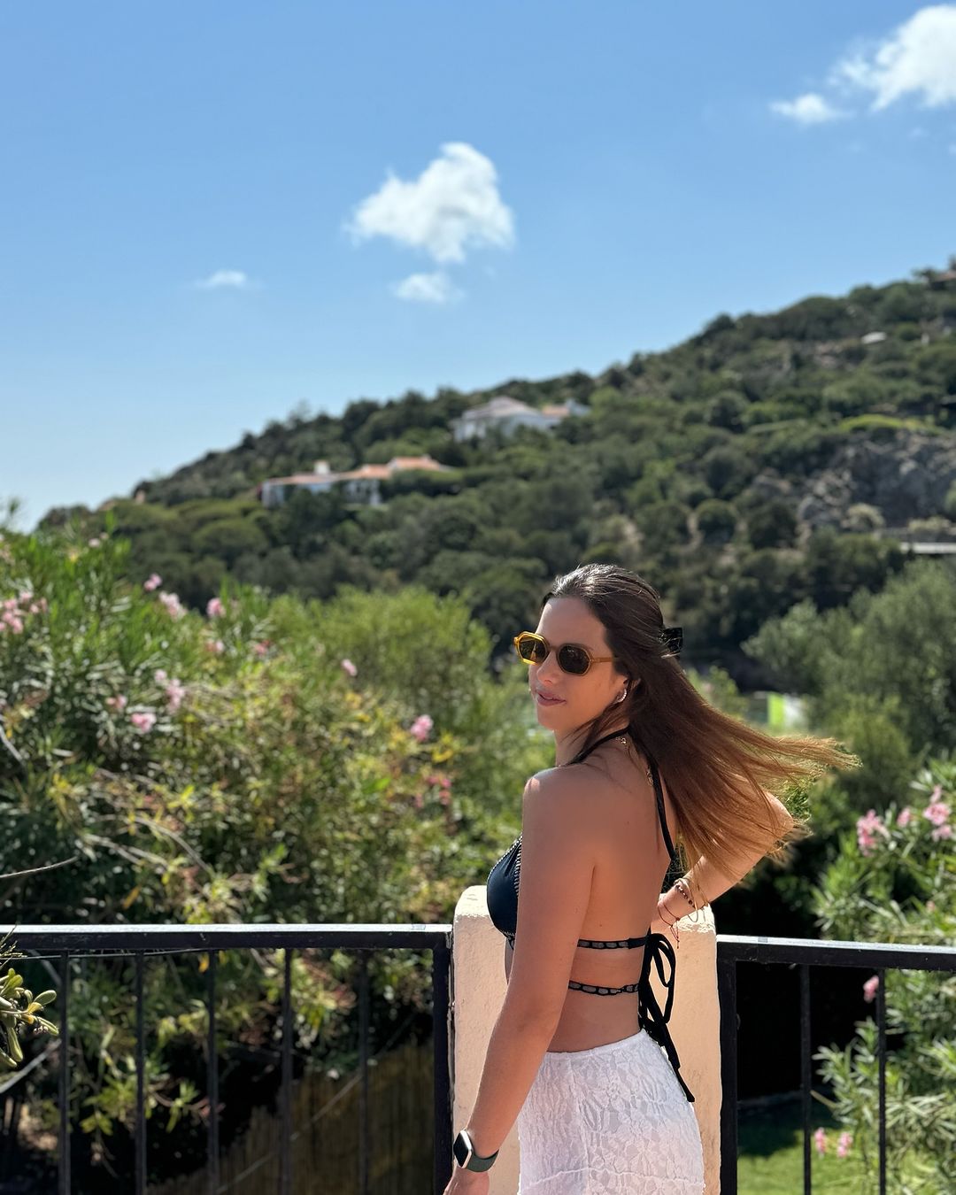 Bikini Black glow